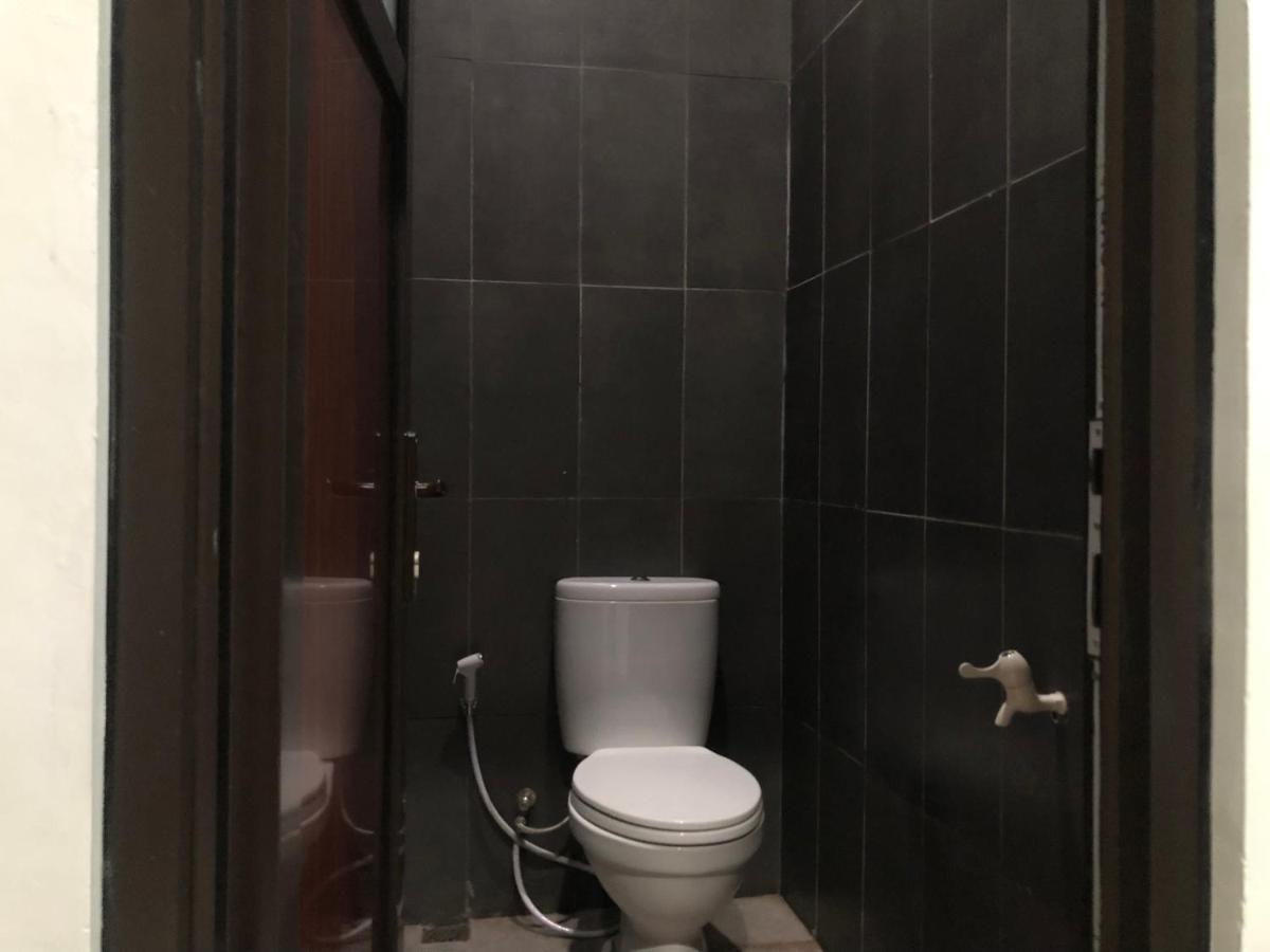 Bening Asri Guesthouse Tangerang Extérieur photo